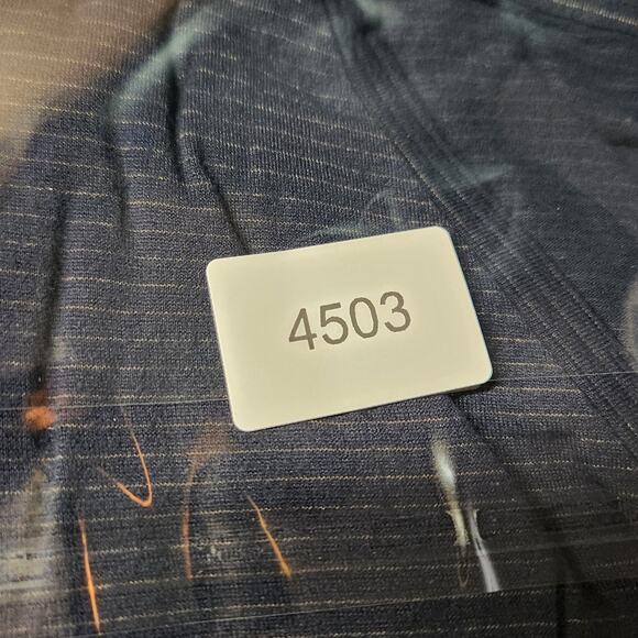 Lululemon Shirt Mens Size Small V Neck Tee Navy Blue Pin Stripe - Picture 6 of 6